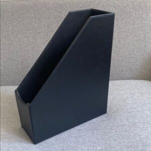 Black Magazine Holder